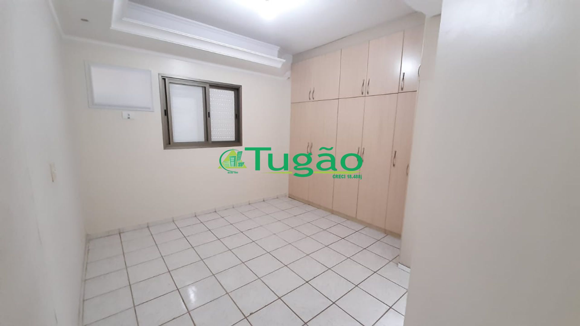 Apartamento com 3 quartos à venda, 90m² — foto 2 de 8