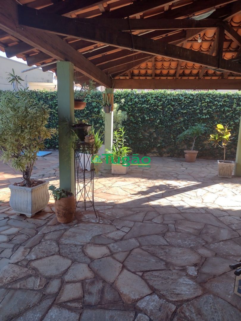 Casa com 3 quartos à venda, 380m² — foto 11 de 16
