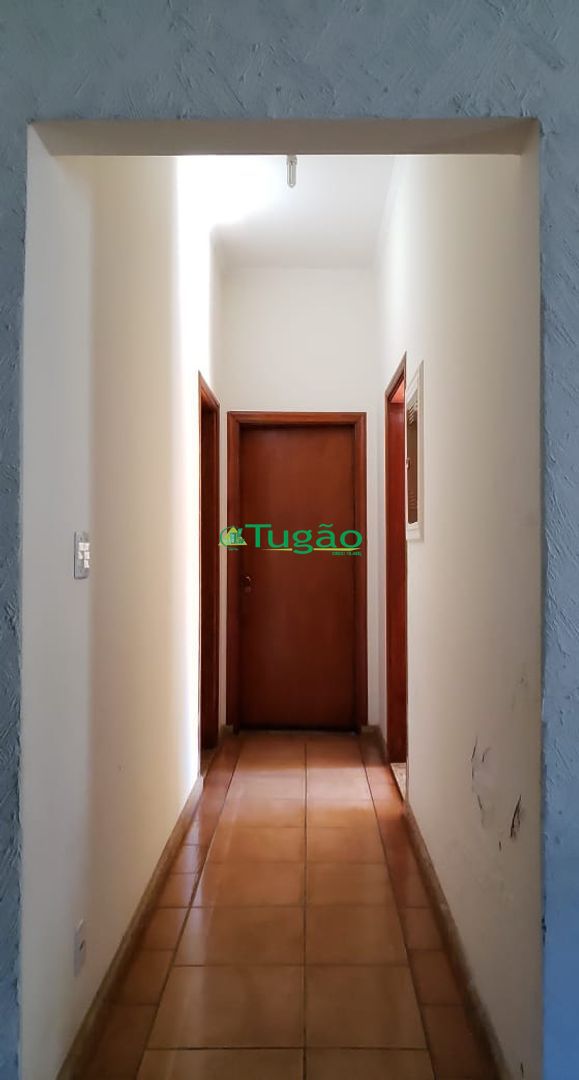 Casa com 3 quartos à venda, 380m² — foto 2 de 16