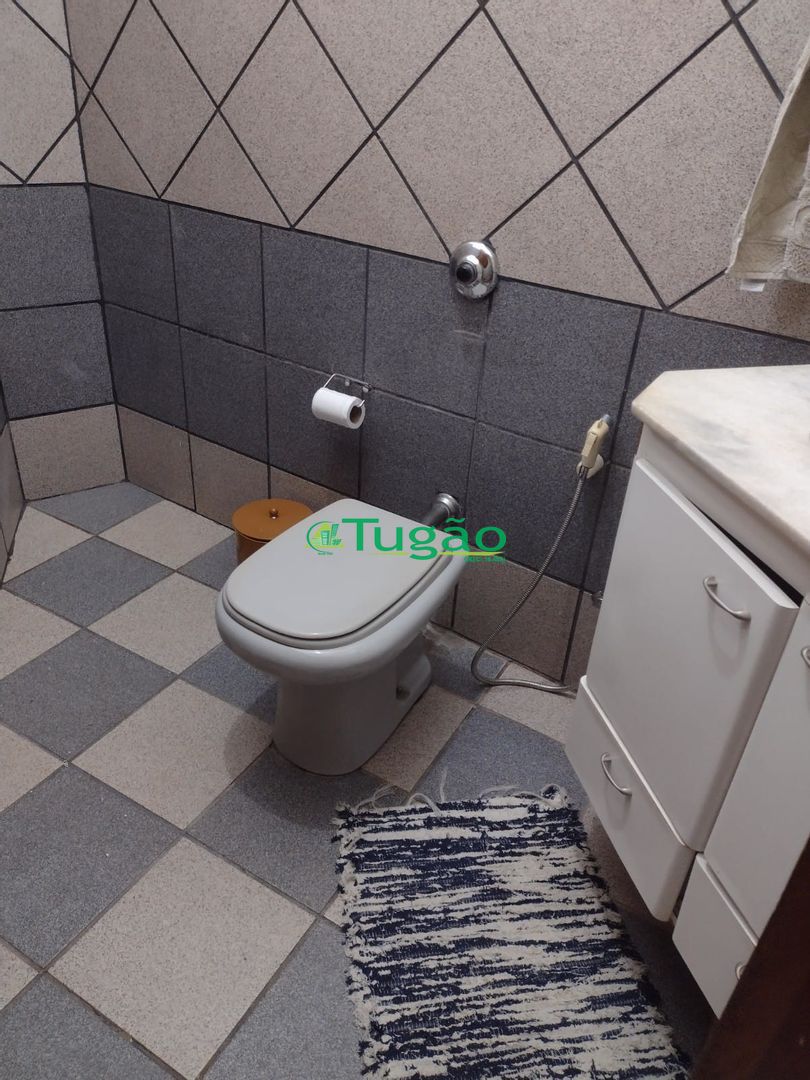 Casa com 3 quartos à venda, 380m² — foto 14 de 16