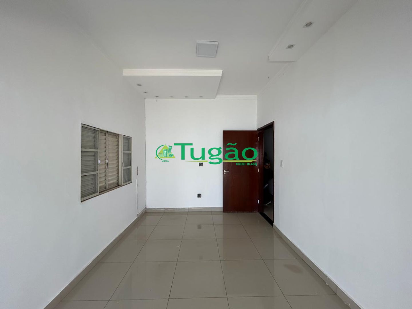 Casa com 2 quartos para aluguel, 237m² — foto 1 de 16