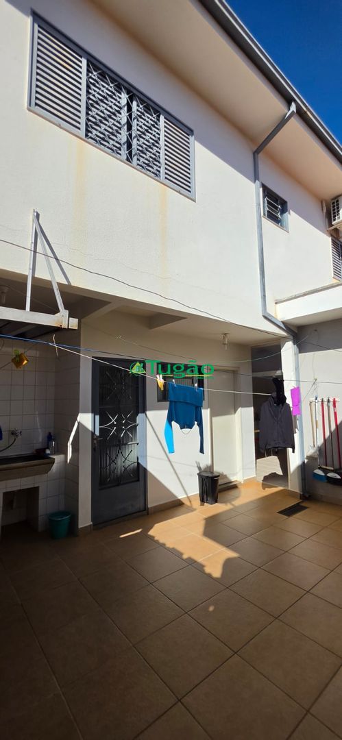 Casa com 3 quartos à venda, 210m² — foto 20 de 29