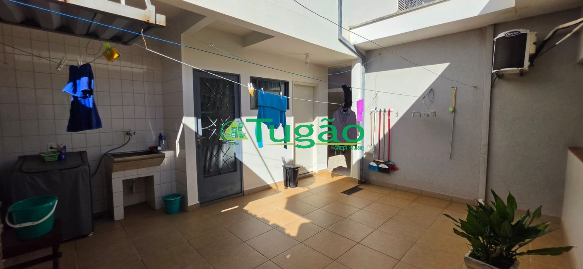Casa com 3 quartos à venda, 210m² — foto 24 de 29
