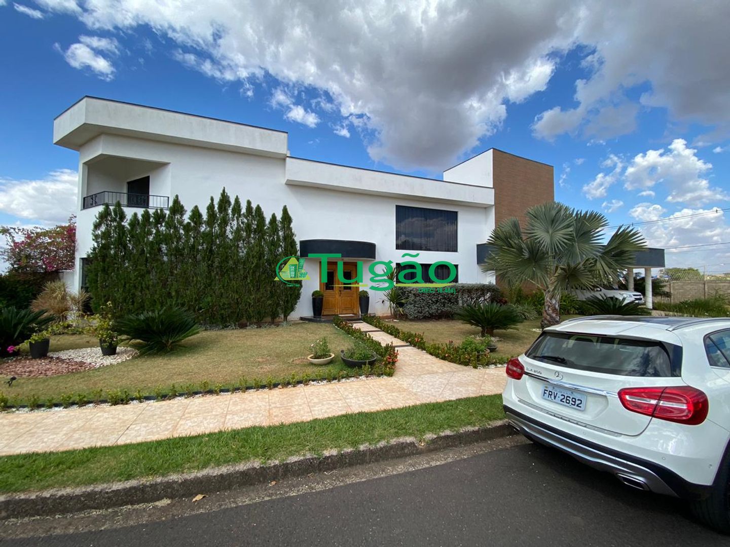 Casa de Condomínio com 4 quartos à venda, 328m² — foto 4 de 18