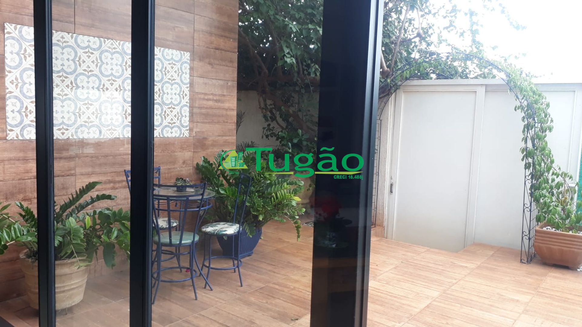 Casa de Condomínio com 4 quartos à venda, 328m² — foto 15 de 18
