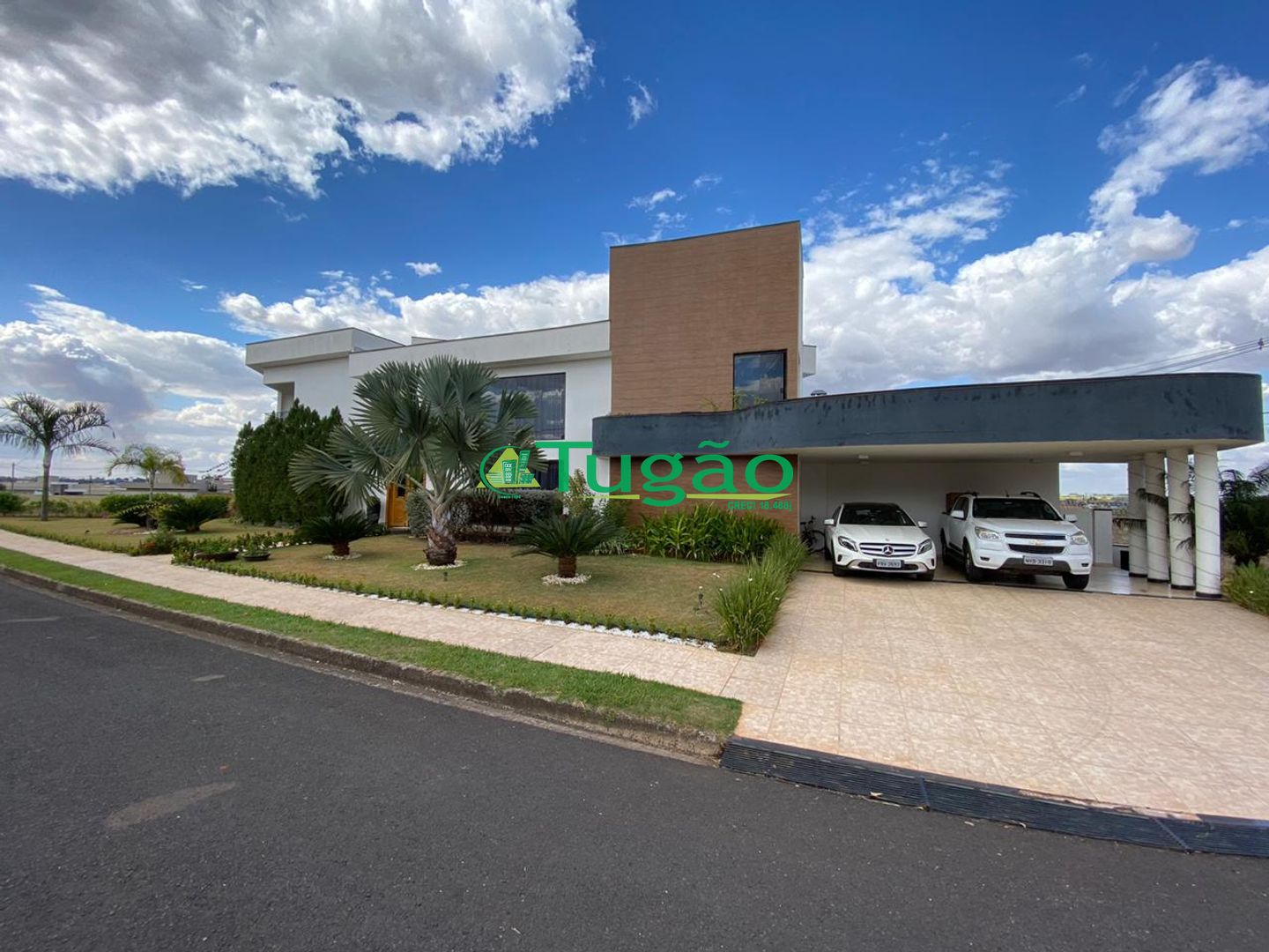 Casa de Condomínio com 4 quartos à venda, 328m² — foto 3 de 18