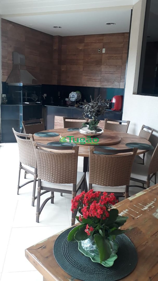 Casa de Condomínio com 4 quartos à venda, 328m² — foto 10 de 18