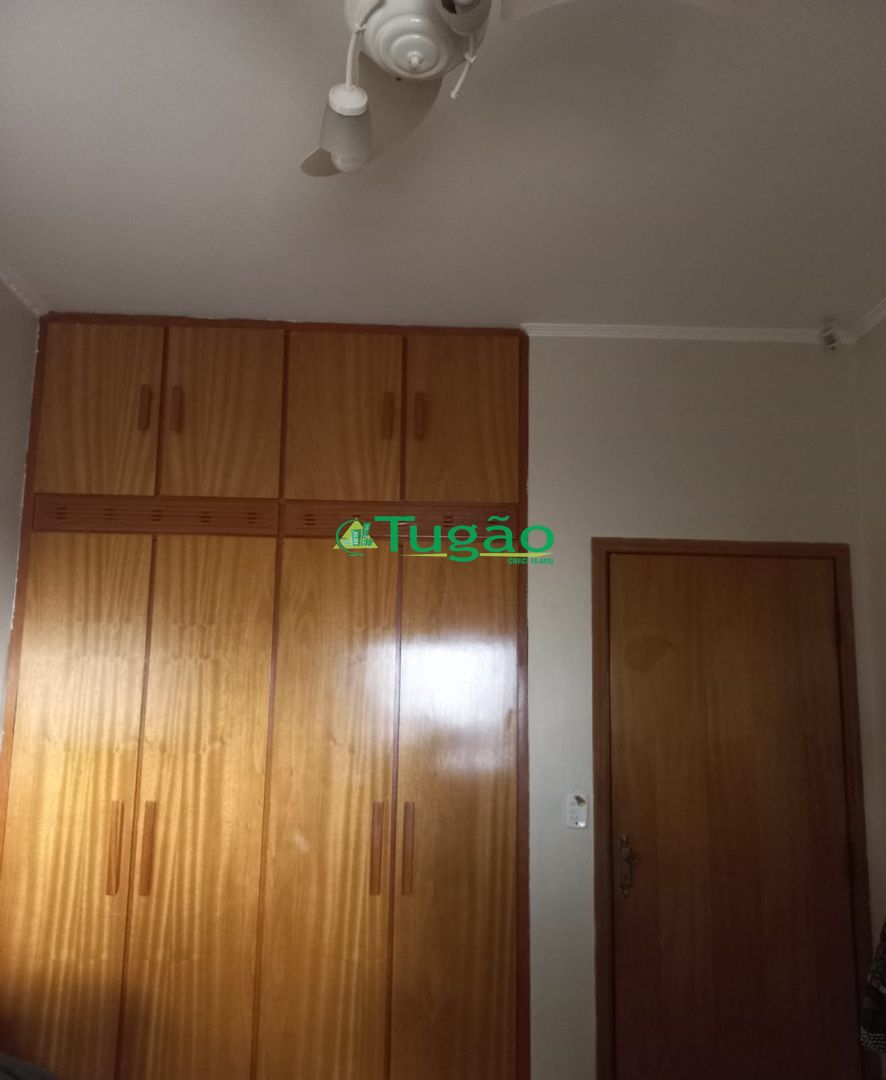 Casa com 3 quartos à venda, 234m² — foto 10 de 12