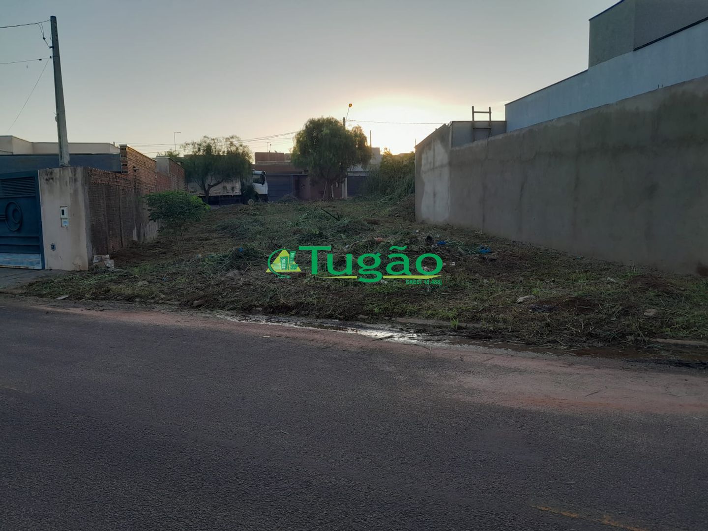 Terreno / Lote / Condomínio  à venda, 298m² — foto 3 de 3