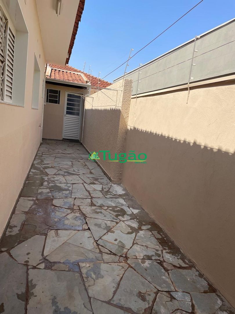 Imóvel Comercial com 4 quartos à venda, 300m² — foto 2 de 21