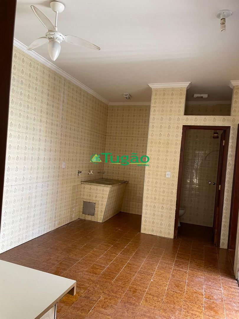 Imóvel Comercial com 4 quartos à venda, 300m² — foto 9 de 21