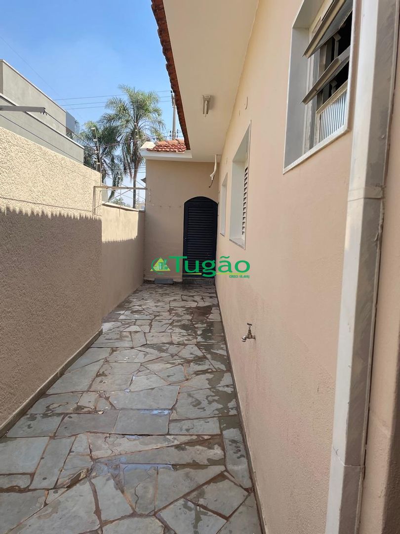 Imóvel Comercial com 4 quartos à venda, 300m² — foto 1 de 21