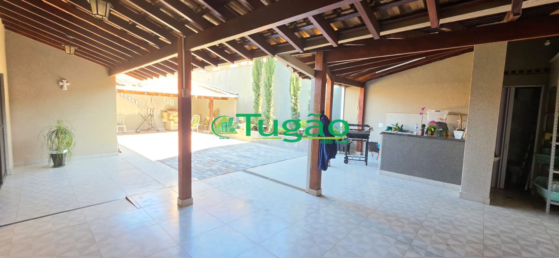 Casa com 4 quartos à venda, 320m² — foto 32 de 37