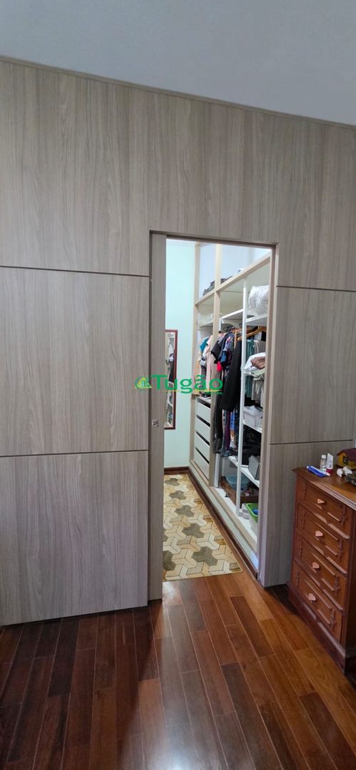 Casa com 4 quartos à venda, 320m² — foto 4 de 37