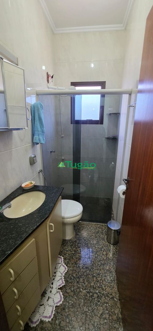 Casa com 4 quartos à venda, 320m² — foto 16 de 37