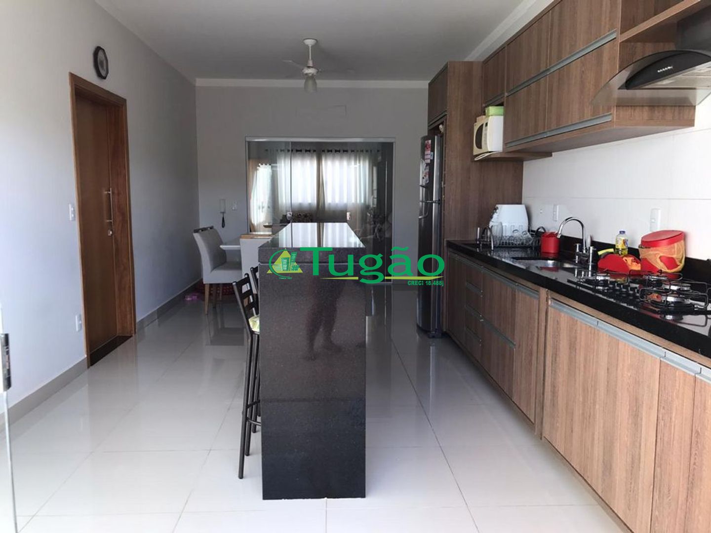 Casa com 3 quartos à venda, 98m² — foto 1 de 20
