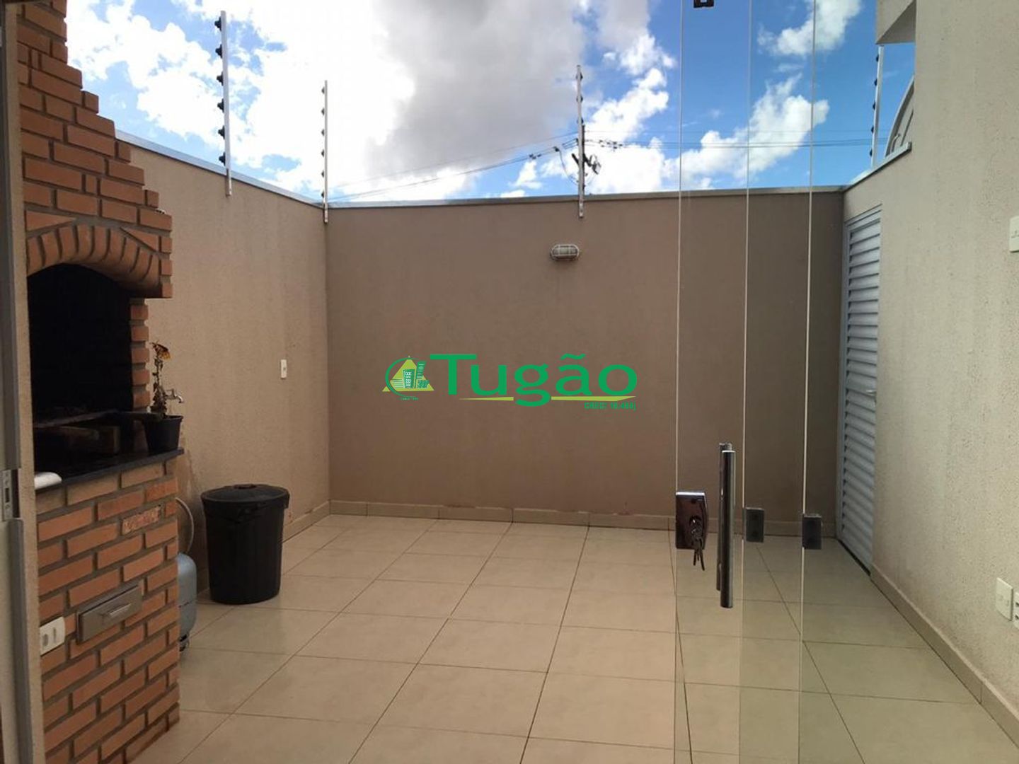 Casa com 3 quartos à venda, 98m² — foto 3 de 20