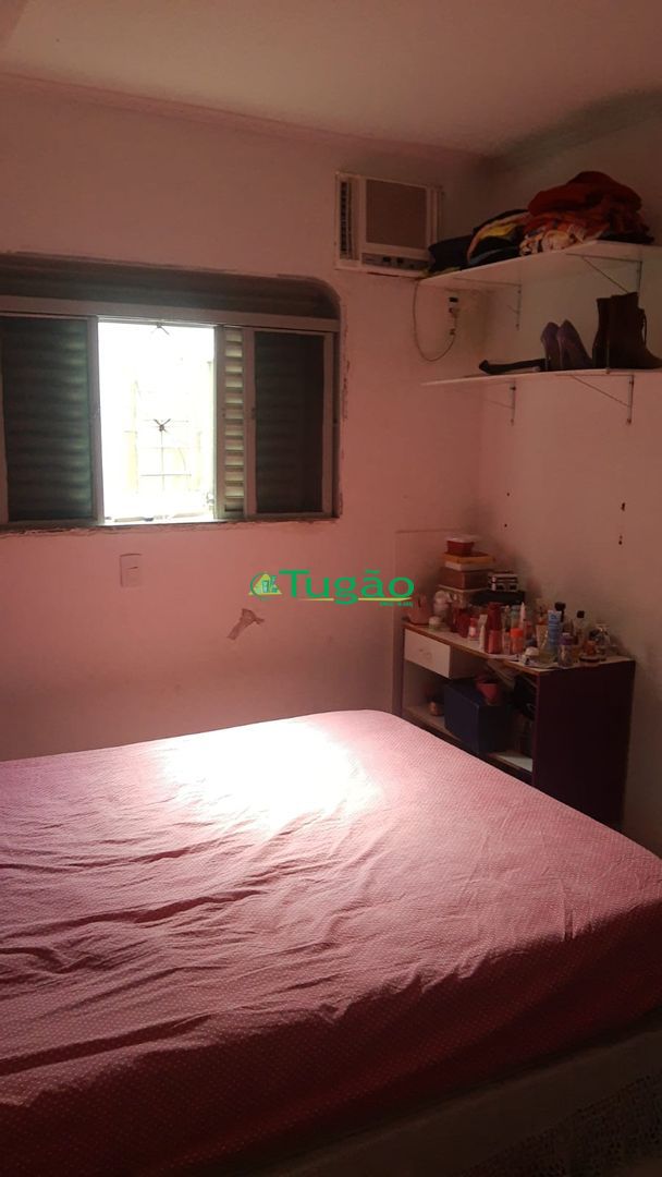 Casa com 3 quartos à venda, 269m² — foto 3 de 13