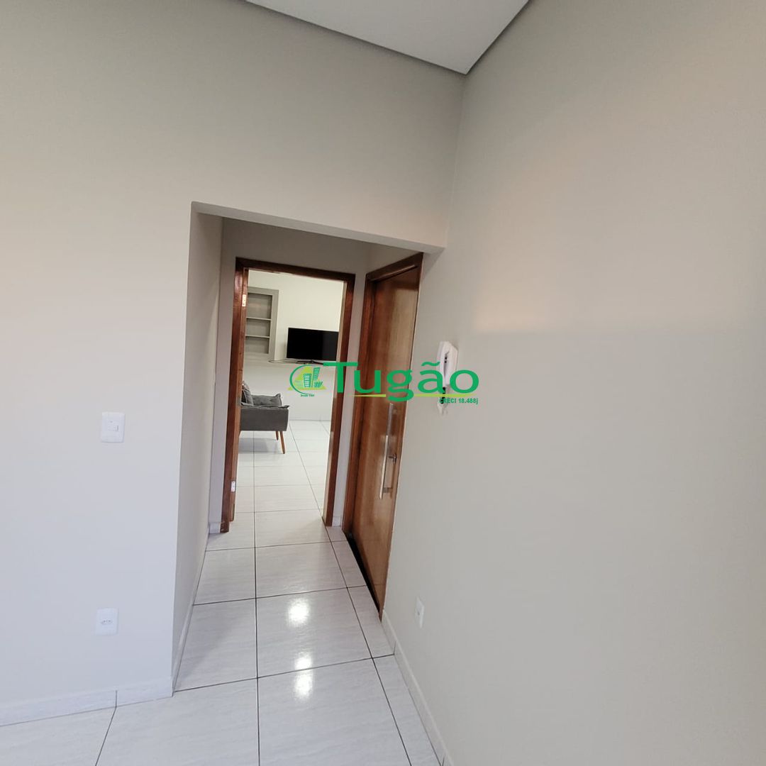 Casa com 3 quartos à venda, 142m² — foto 3 de 24