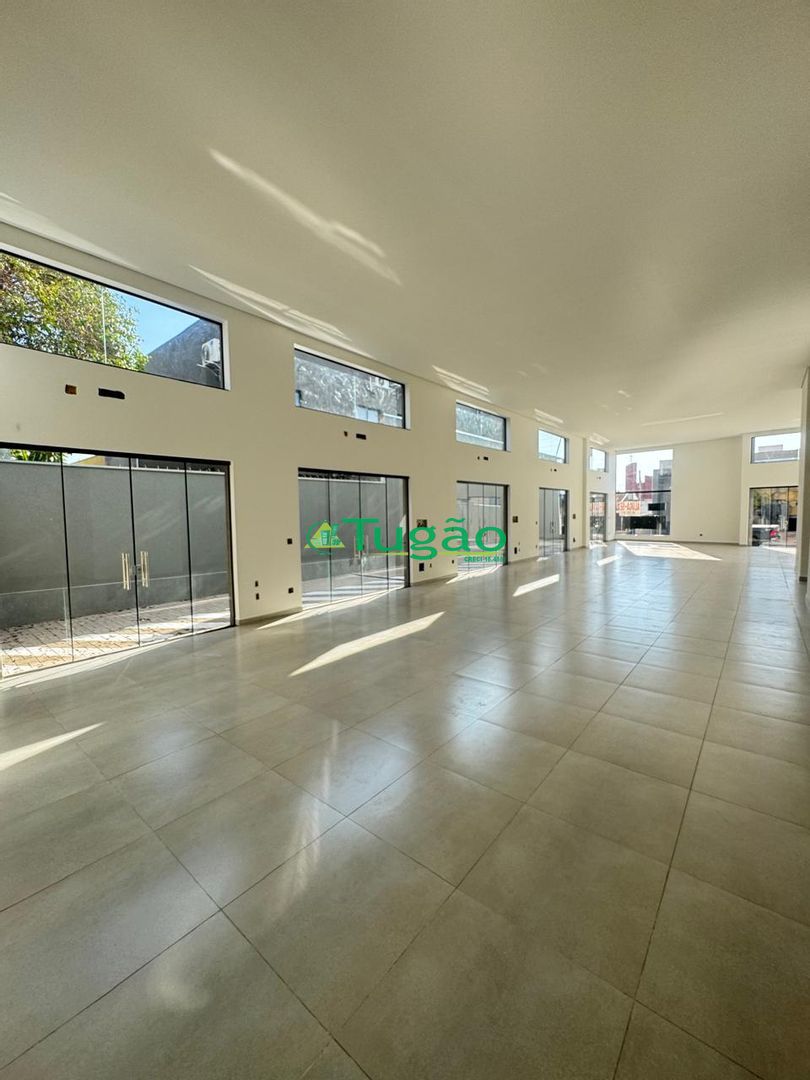 Loja / Salão / Ponto Comercial  para aluguel, 230m² — foto 1 de 5