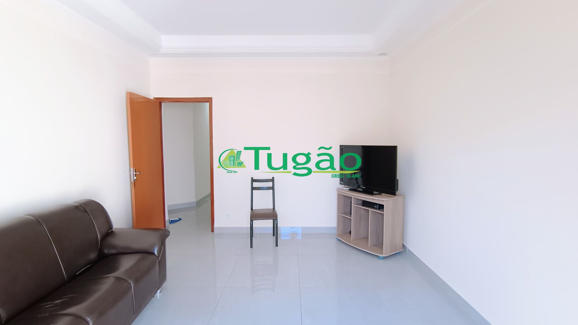 Casa com 3 quartos à venda, 210m² — foto 1 de 23