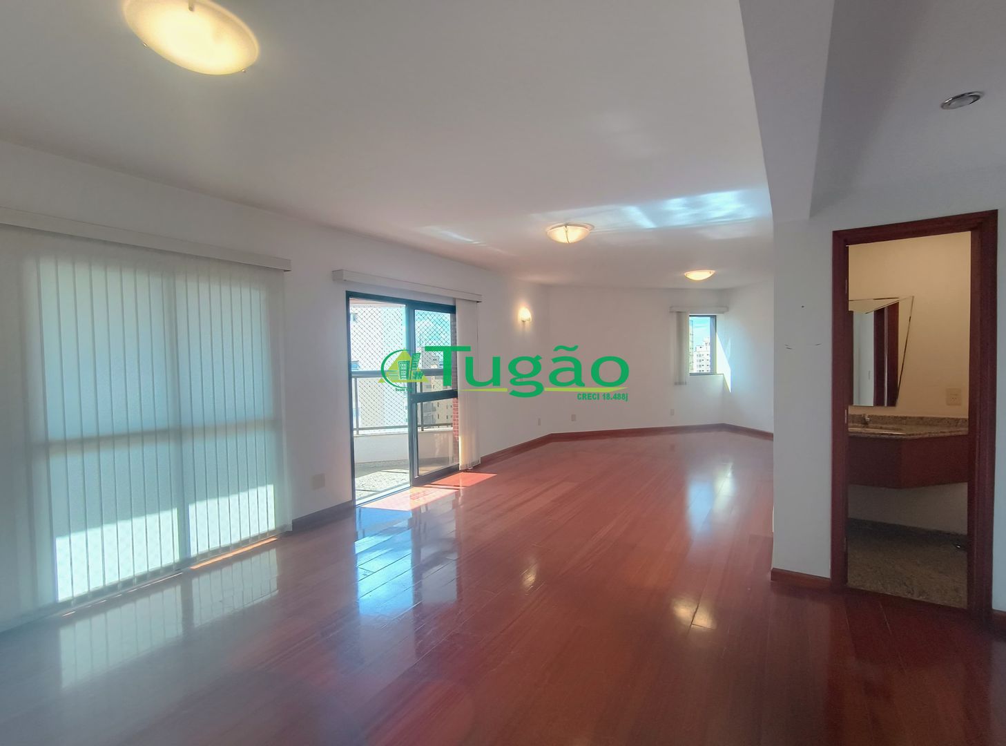Apartamento com 3 quartos para aluguel, 160m² — foto 3 de 32