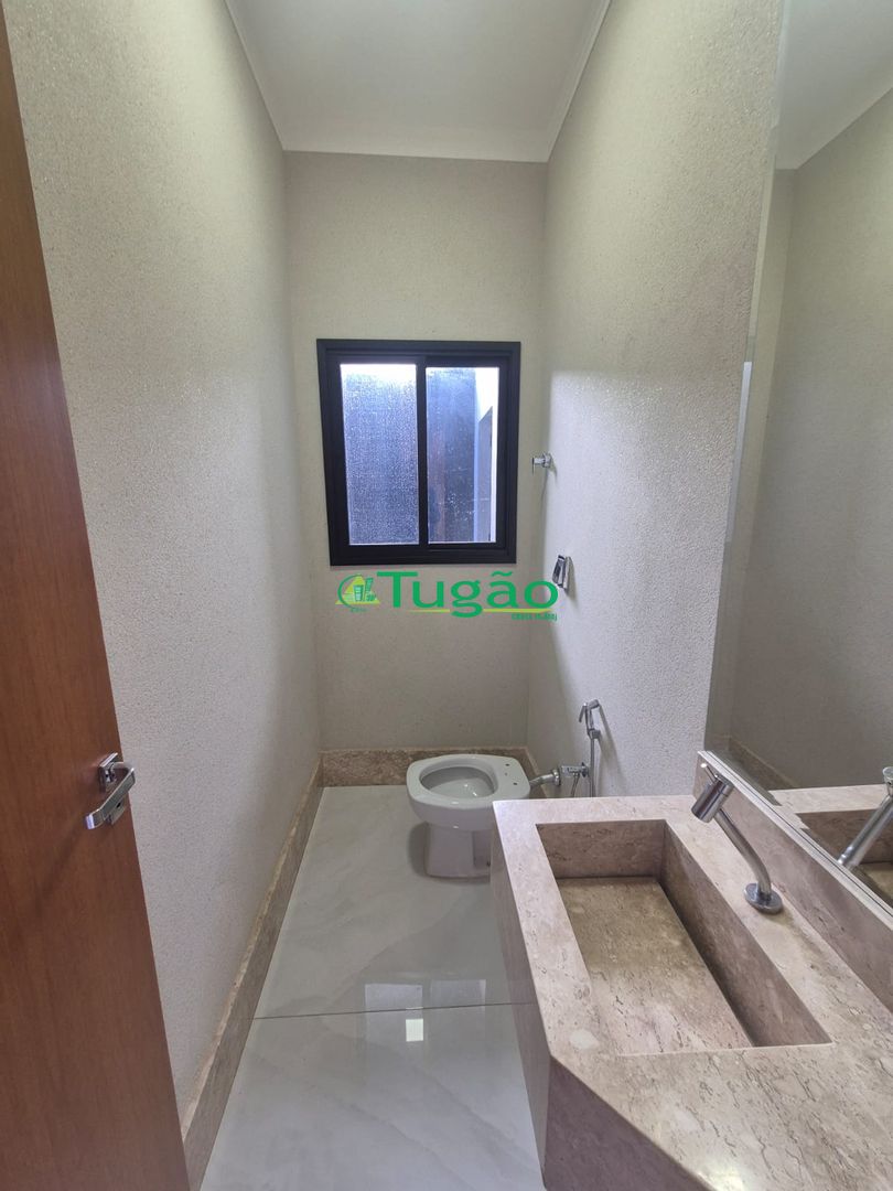 Casa de Condomínio com 3 quartos para aluguel, 210m² — foto 3 de 27
