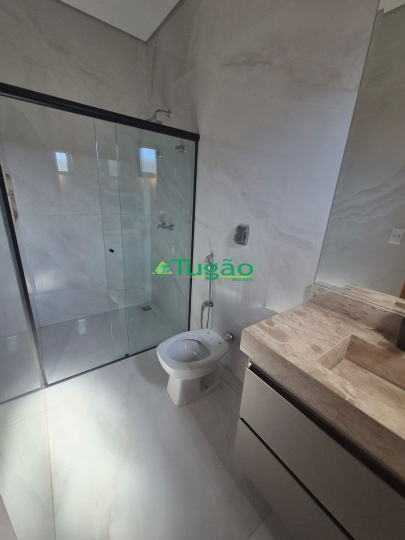 Casa de Condomínio com 3 quartos para aluguel, 210m² — foto 24 de 27