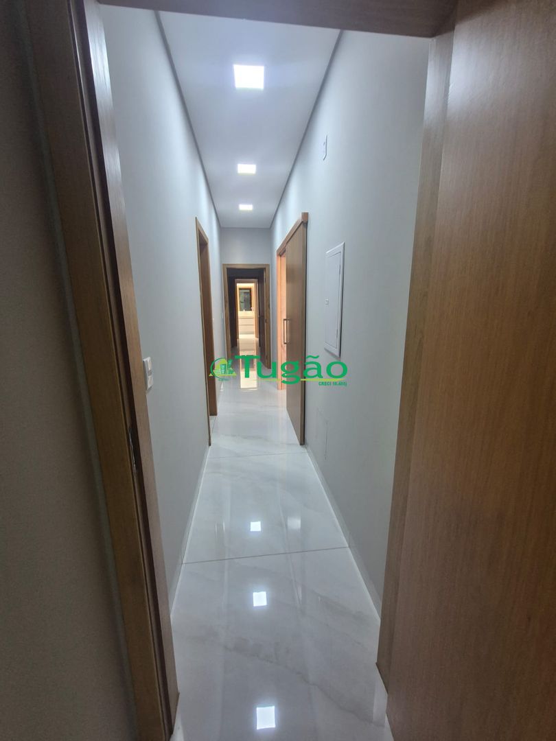 Casa de Condomínio com 3 quartos para aluguel, 210m² — foto 13 de 27