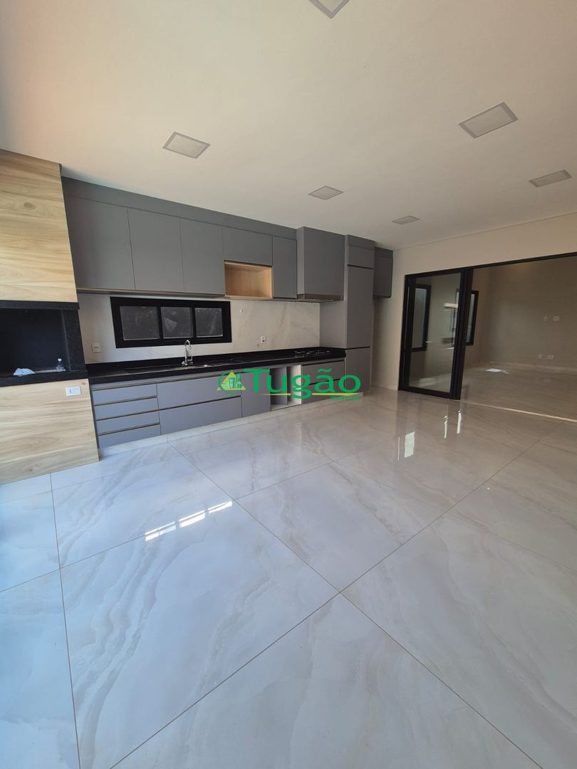 Casa de Condomínio com 3 quartos para aluguel, 210m² — foto 6 de 27