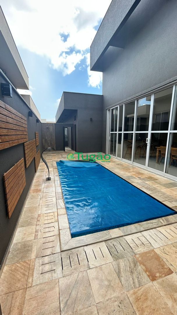 Casa de Condomínio com 4 quartos à venda, 290m² — foto 2 de 28