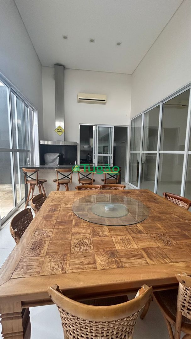 Casa de Condomínio com 4 quartos à venda, 290m² — foto 3 de 28