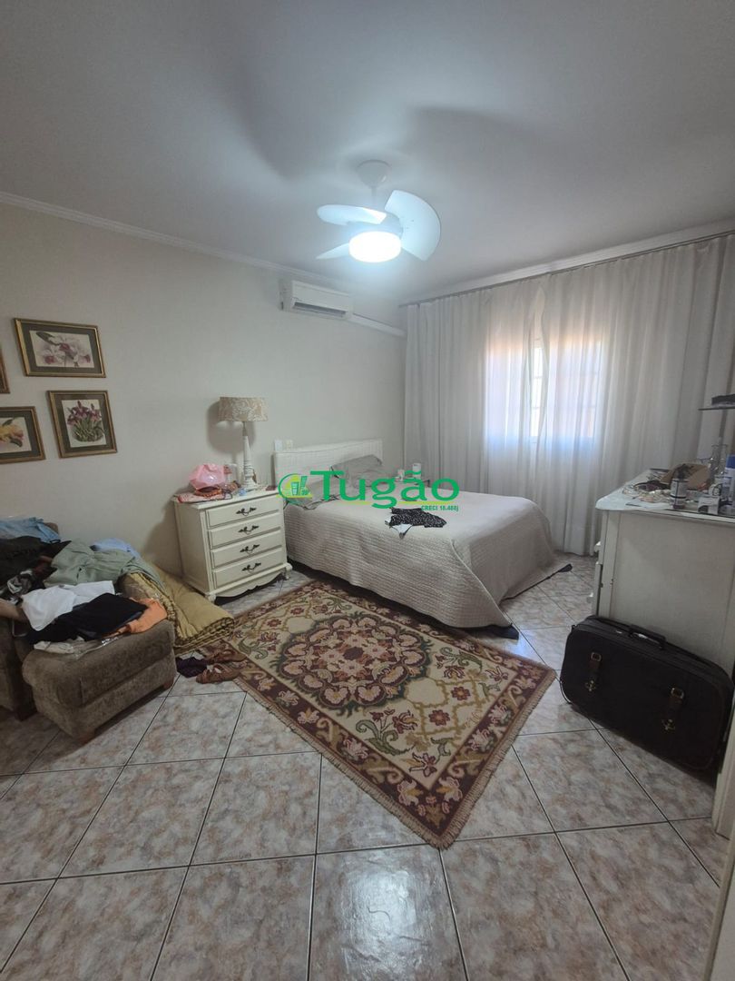 Casa com 4 quartos à venda, 280m² — foto 34 de 38