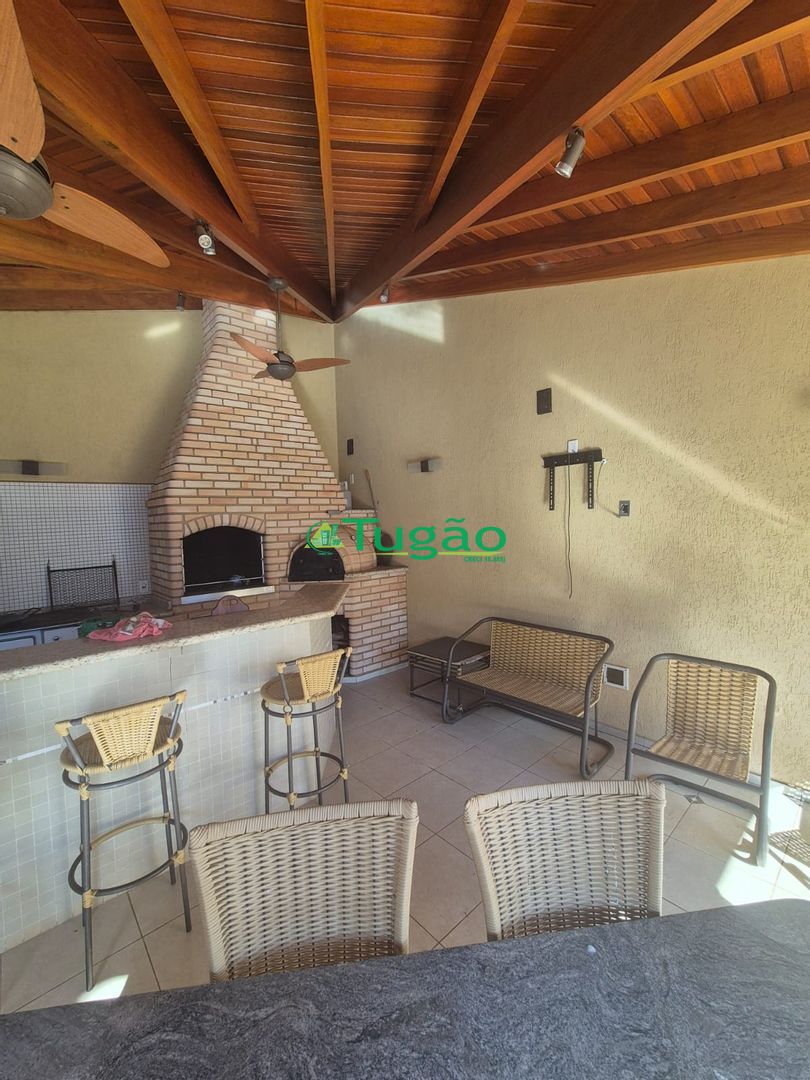 Casa com 4 quartos à venda, 280m² — foto 24 de 38