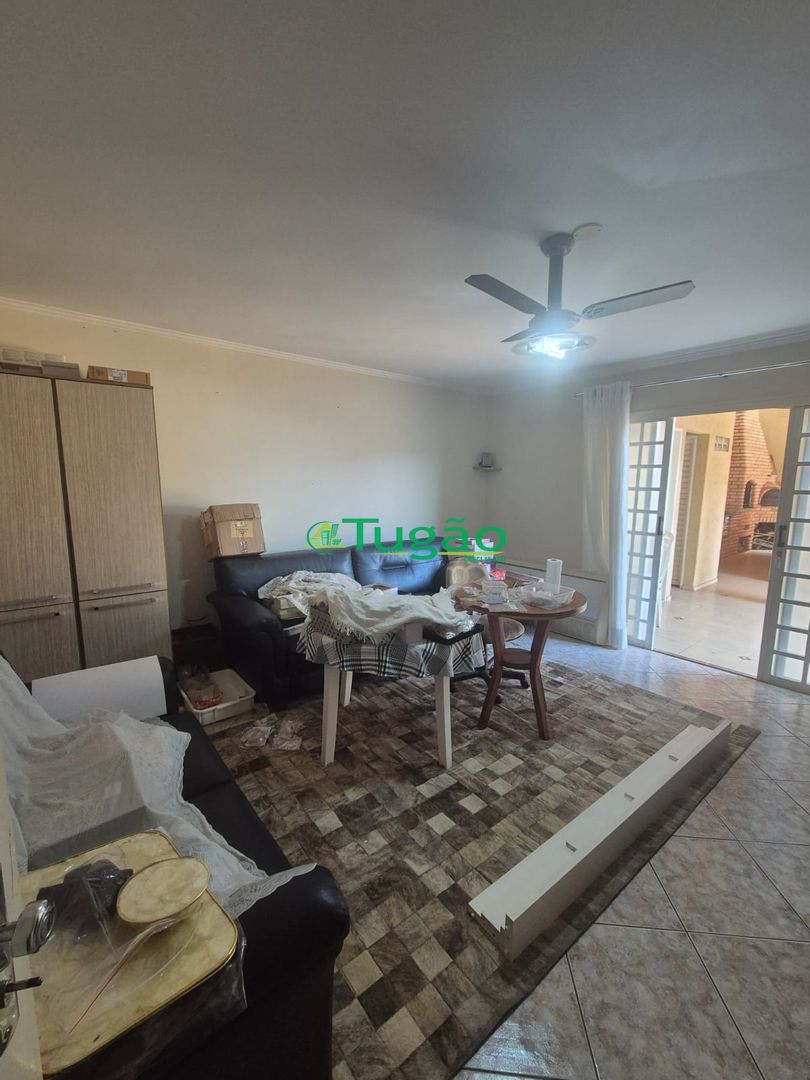 Casa com 4 quartos à venda, 280m² — foto 17 de 38