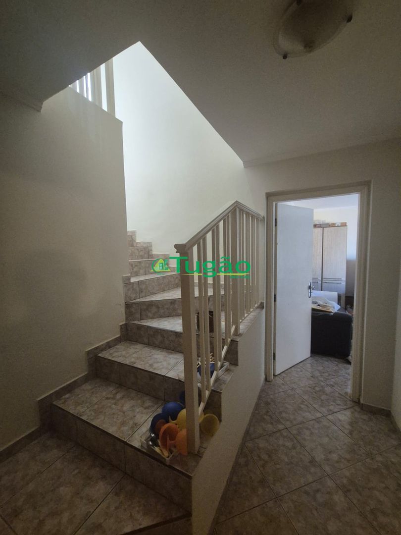 Casa com 4 quartos à venda, 280m² — foto 18 de 38