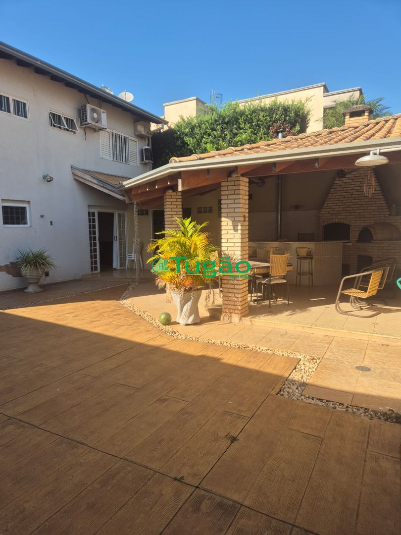 Casa com 4 quartos à venda, 280m² — foto 20 de 38