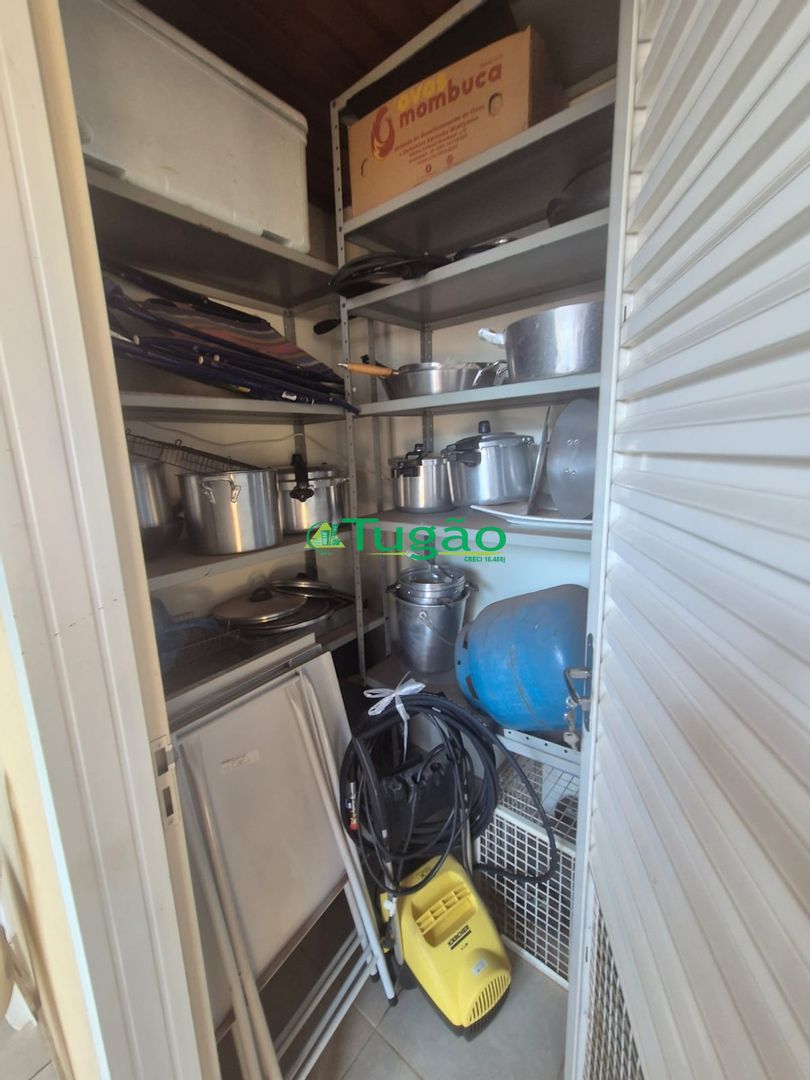 Casa com 4 quartos à venda, 280m² — foto 32 de 38