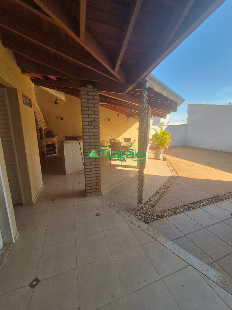 Casa com 4 quartos à venda, 280m² — foto 33 de 38