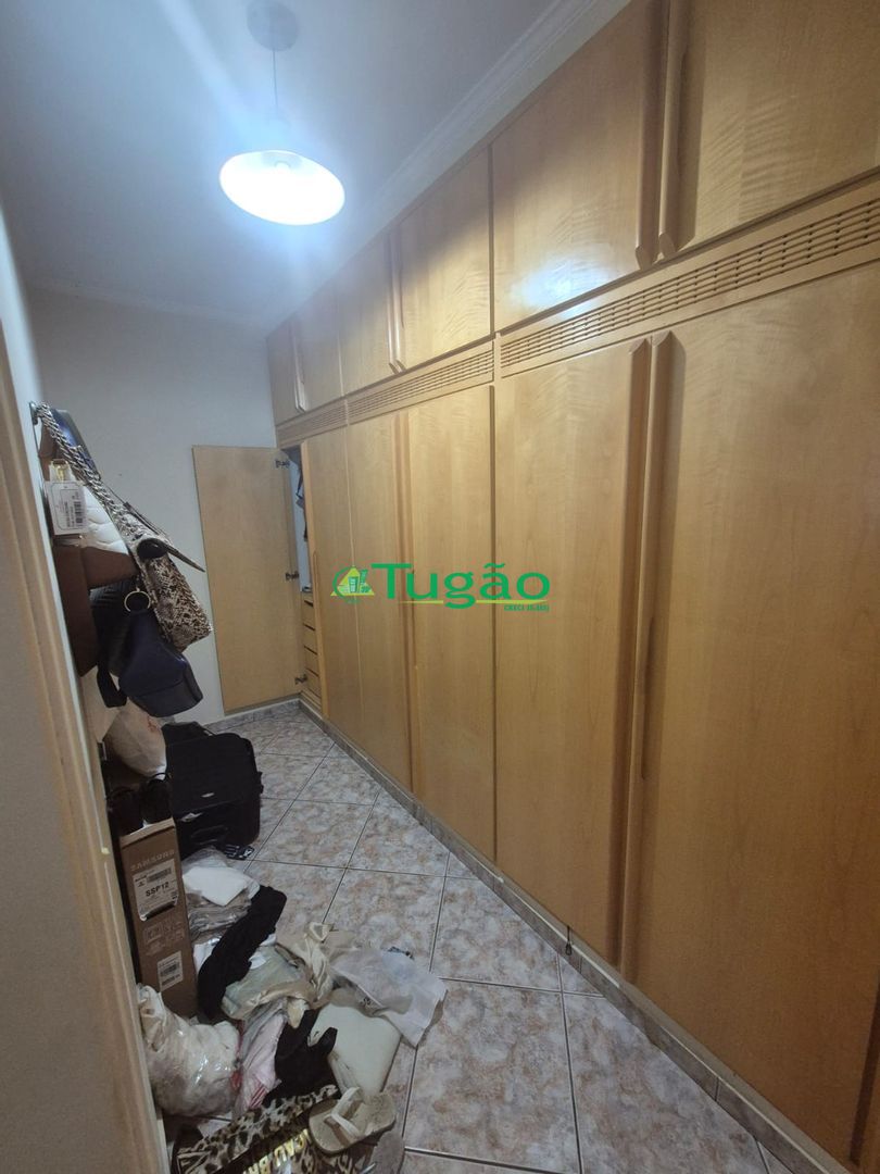 Casa com 4 quartos à venda, 280m² — foto 19 de 38