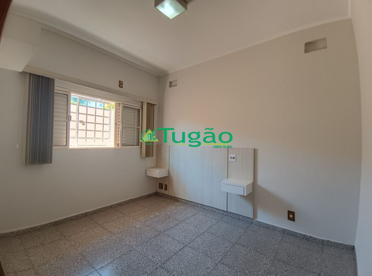 Casa com 3 quartos à venda, 300m² — foto 23 de 35