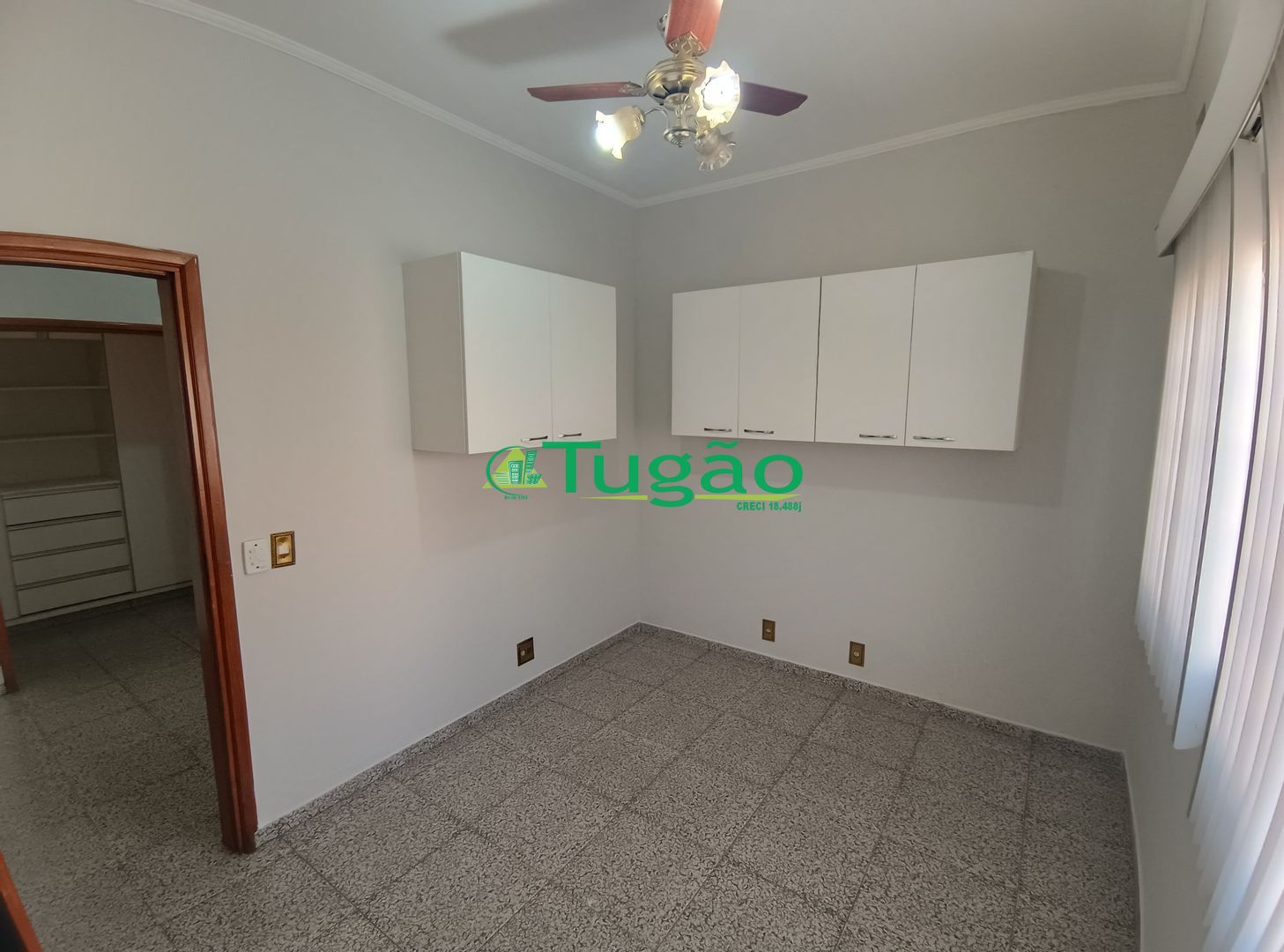 Casa com 3 quartos à venda, 300m² — foto 5 de 35