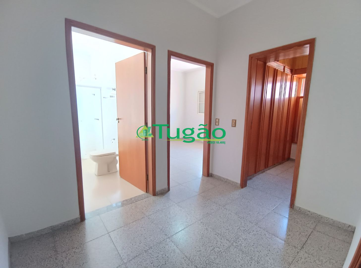 Casa com 3 quartos à venda, 300m² — foto 26 de 35