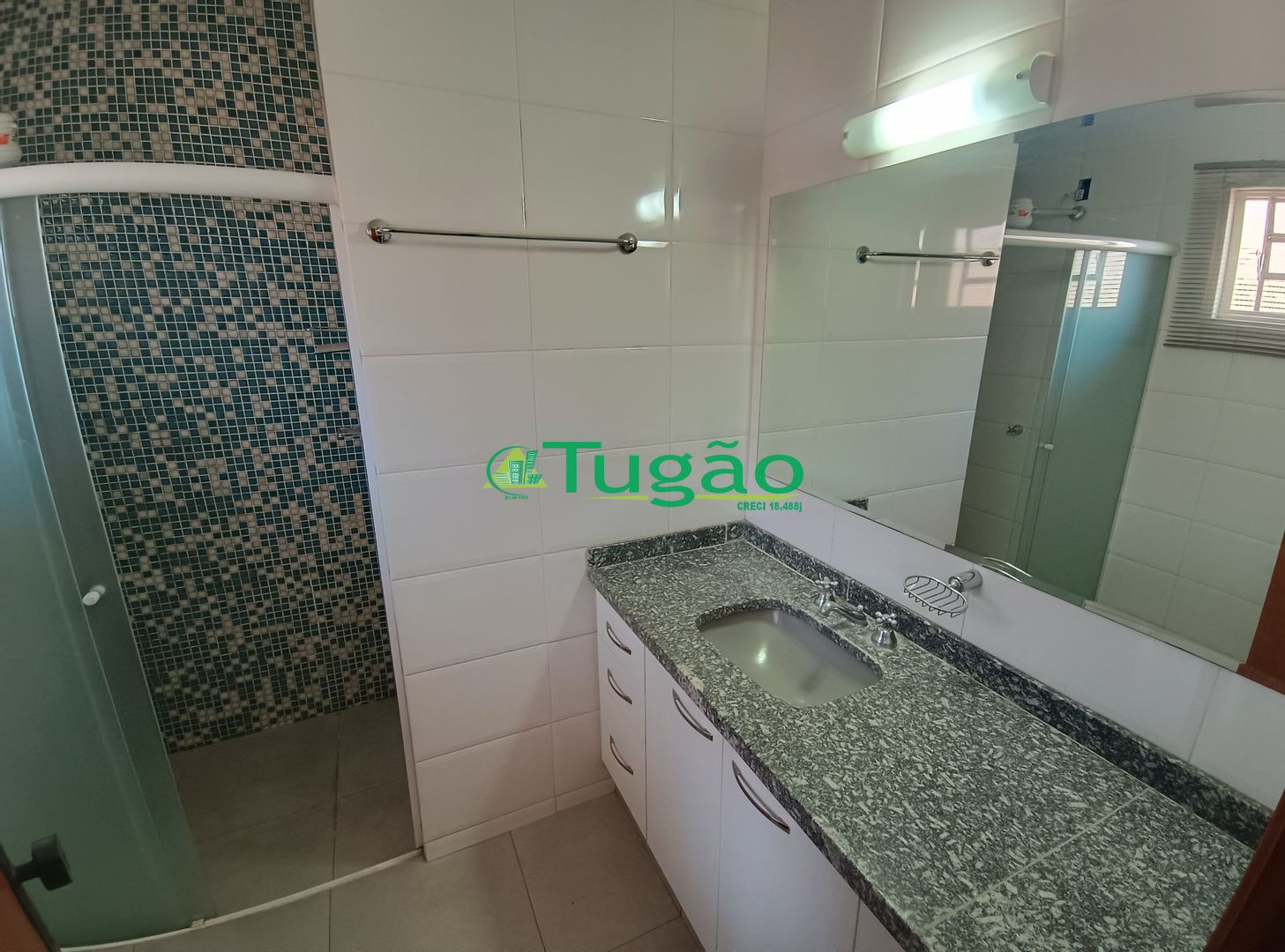 Casa com 3 quartos à venda, 300m² — foto 19 de 35