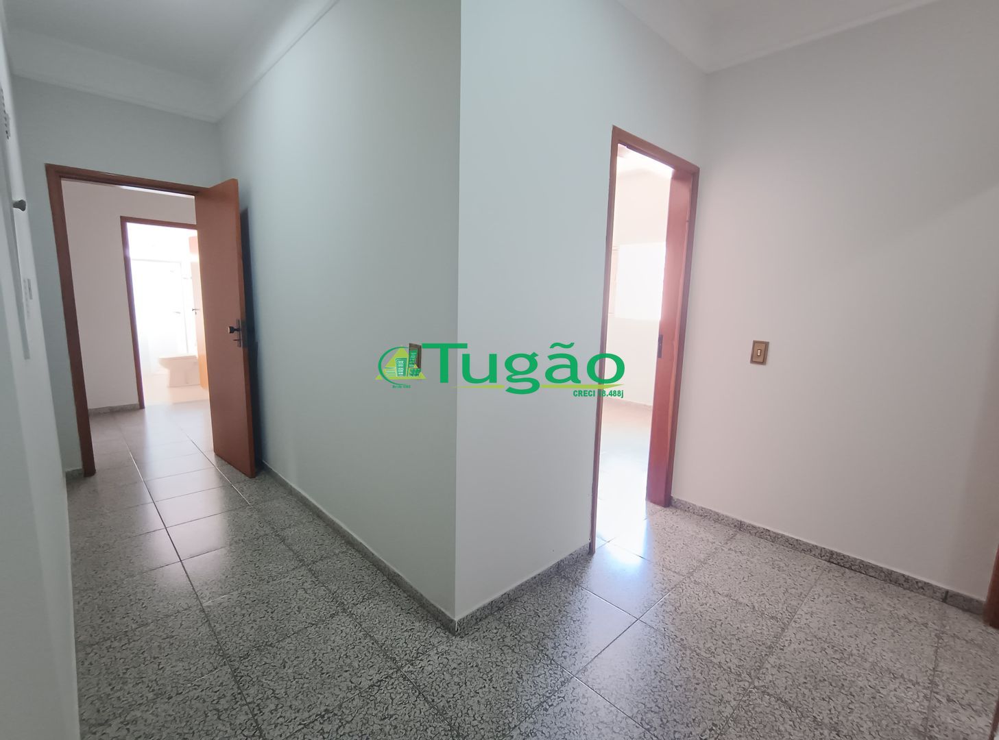 Casa com 3 quartos à venda, 300m² — foto 11 de 35