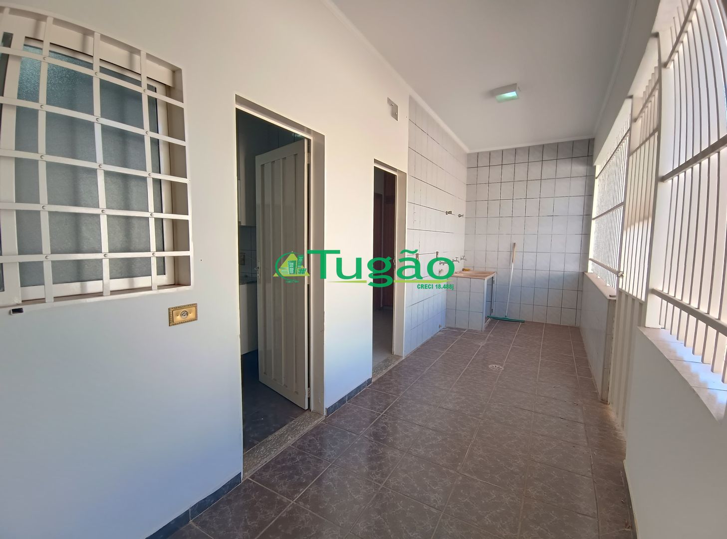 Casa com 3 quartos à venda, 300m² — foto 13 de 35