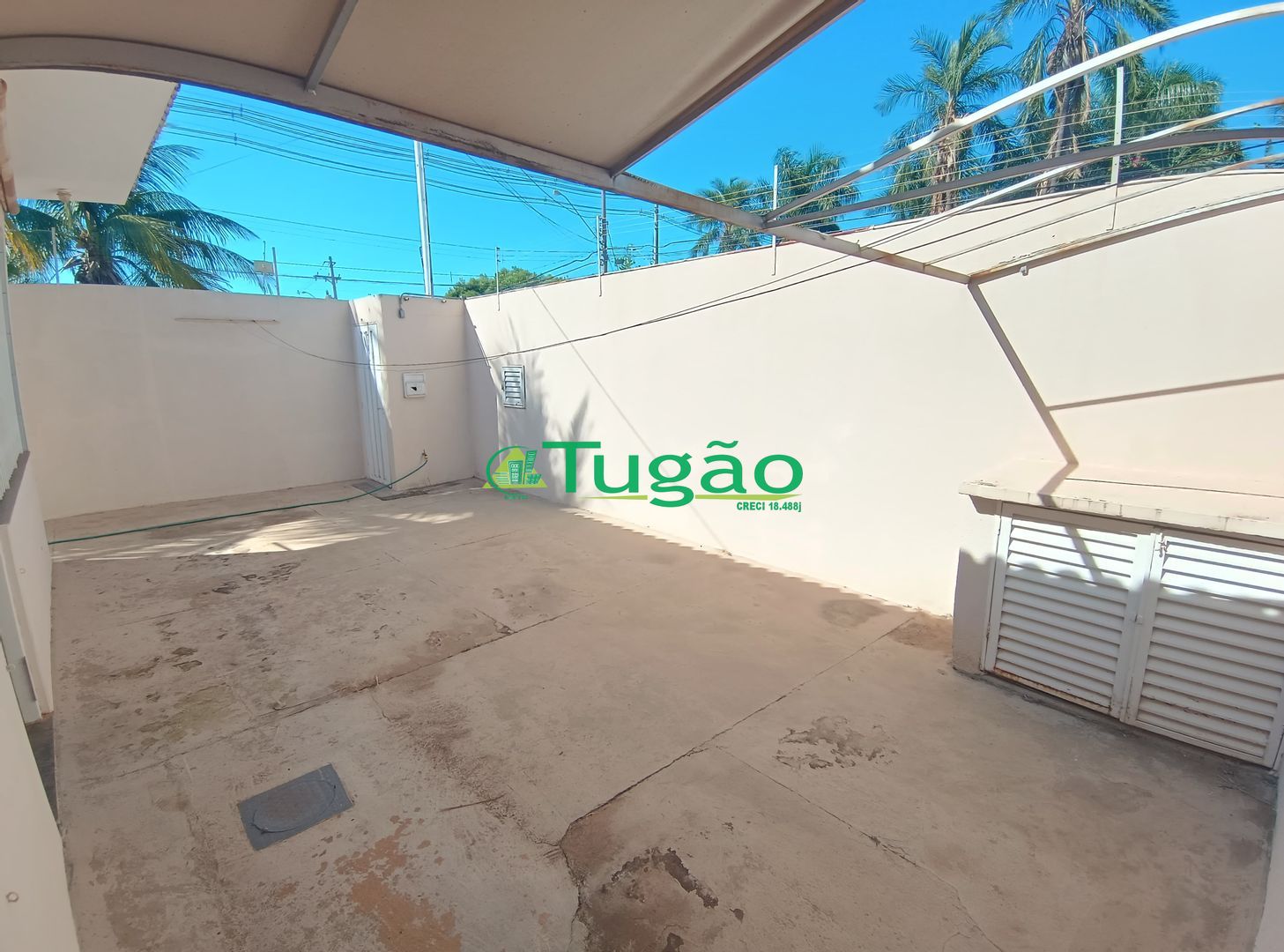 Casa com 3 quartos à venda, 300m² — foto 16 de 35