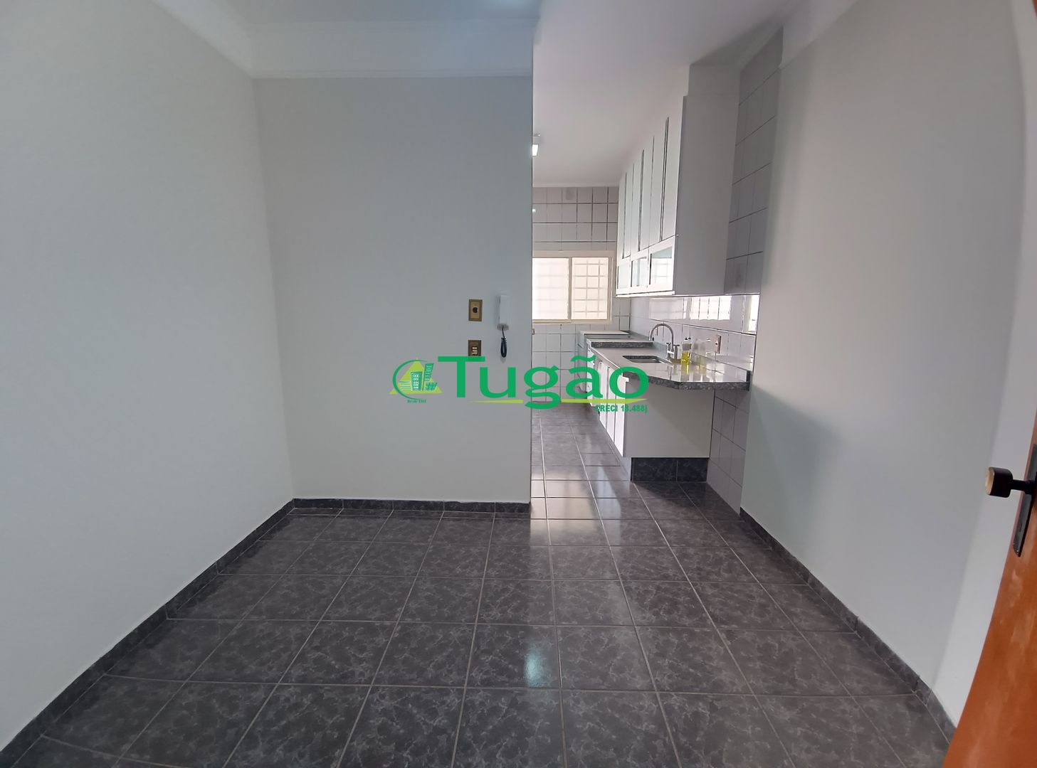 Casa com 3 quartos à venda, 300m² — foto 9 de 35