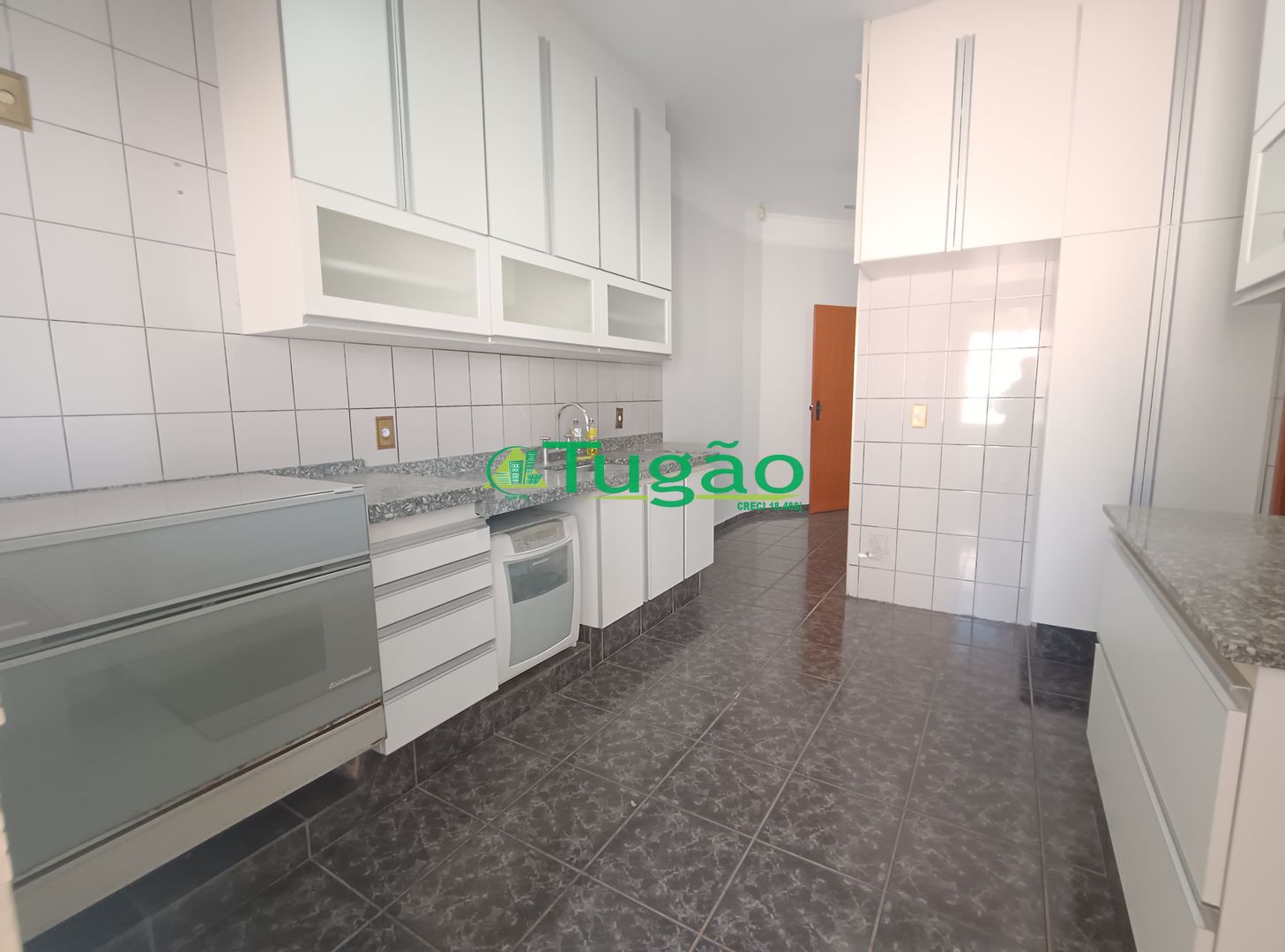 Casa com 3 quartos à venda, 300m² — foto 12 de 35