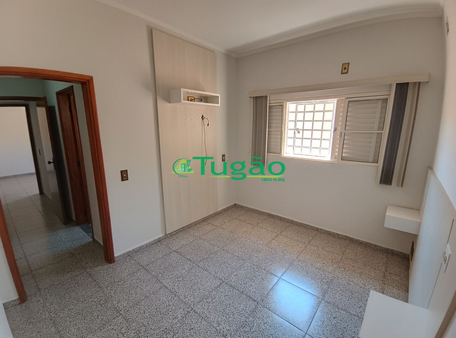 Casa com 3 quartos à venda, 300m² — foto 25 de 35